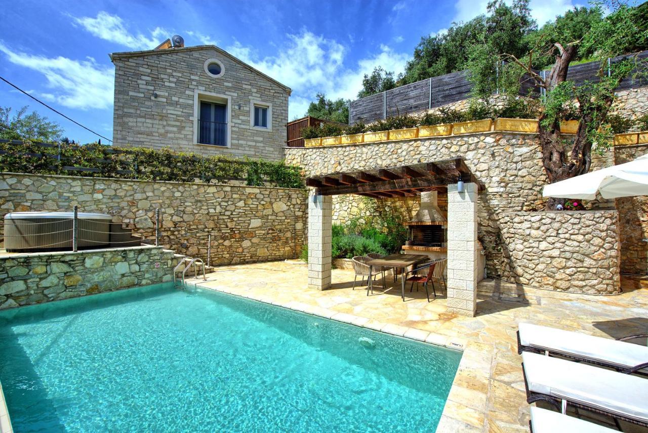 Villa Yaisemi By Posarellivillas Kavalleraina Exterior foto