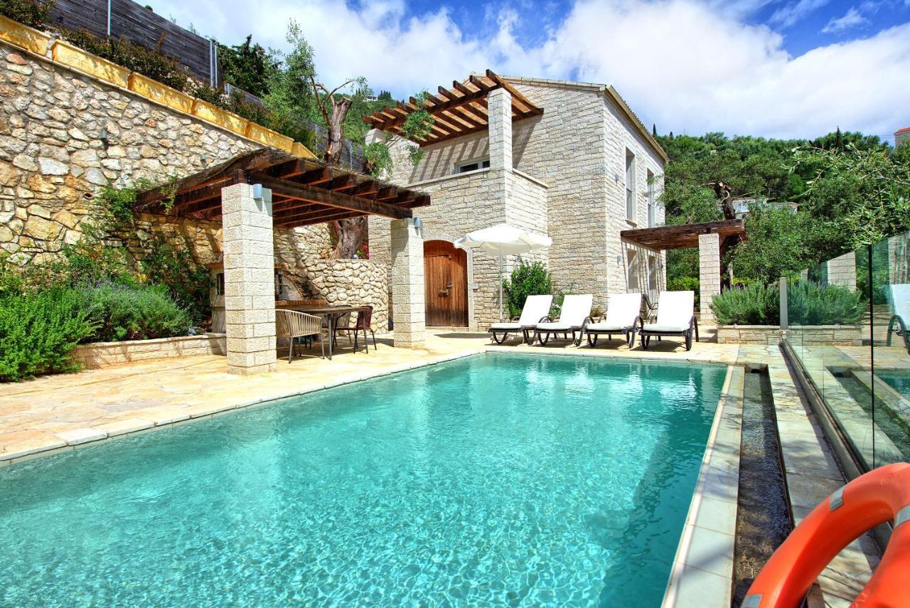 Villa Yaisemi By Posarellivillas Kavalleraina Exterior foto