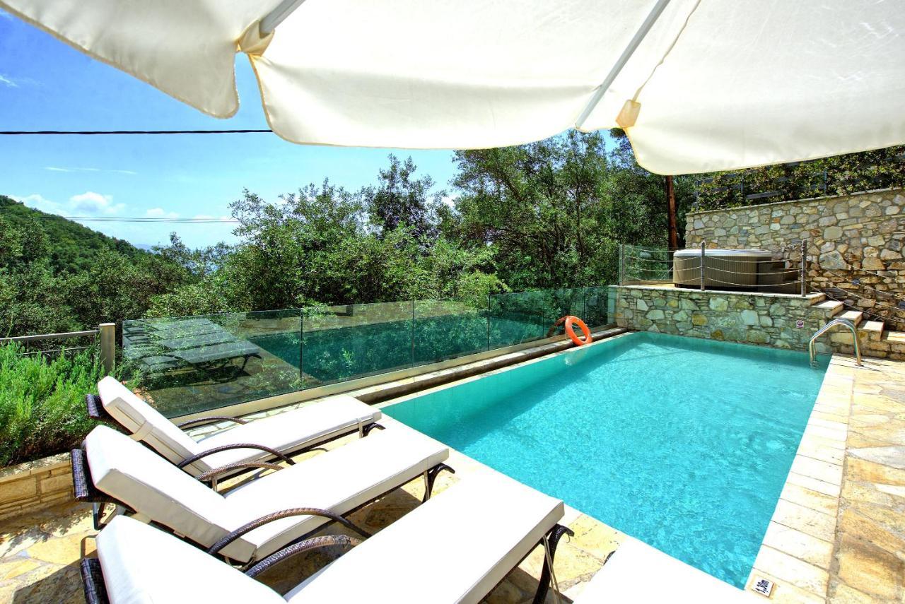 Villa Yaisemi By Posarellivillas Kavalleraina Exterior foto